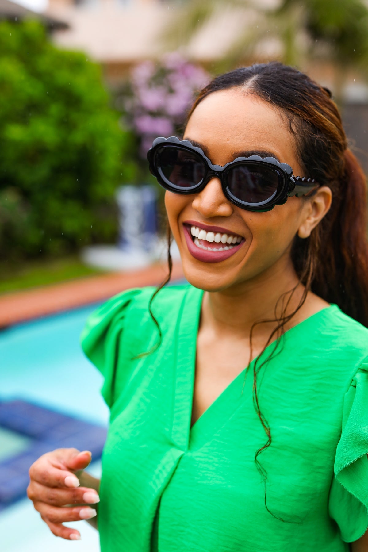 Black Oval Cat Eye Scalloped Sunglasses